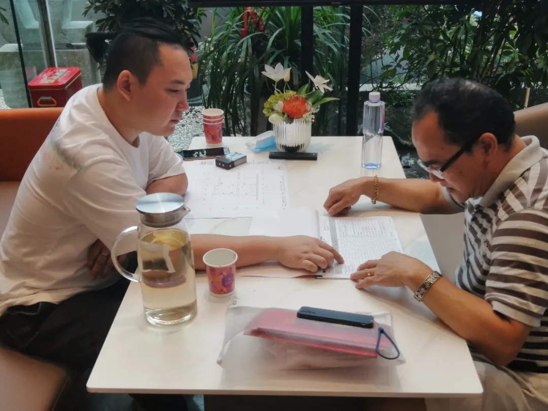 杭州裝修公司談客戶現場